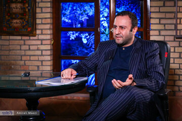 پیرهادی: قالیباف مخالف وزارت سعید محمد نبود / تاخیر دولت در وادات خودرو غلط است / قوای دیگر هم شاسی بلند گرفته بودند / اصولگرایان به یک لیست میرسند