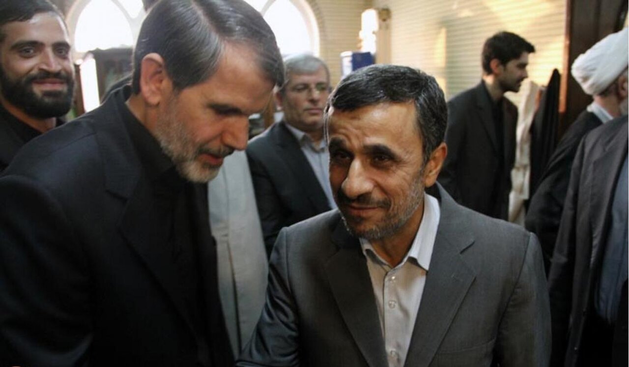 امیری‌فر: صادق محصولی به دنبال سبد رأی احمدی نژاد است /احمدی نژاد احتمالا برخی چهره های ناشناس را وارد مجلس آینده خواهد کرد