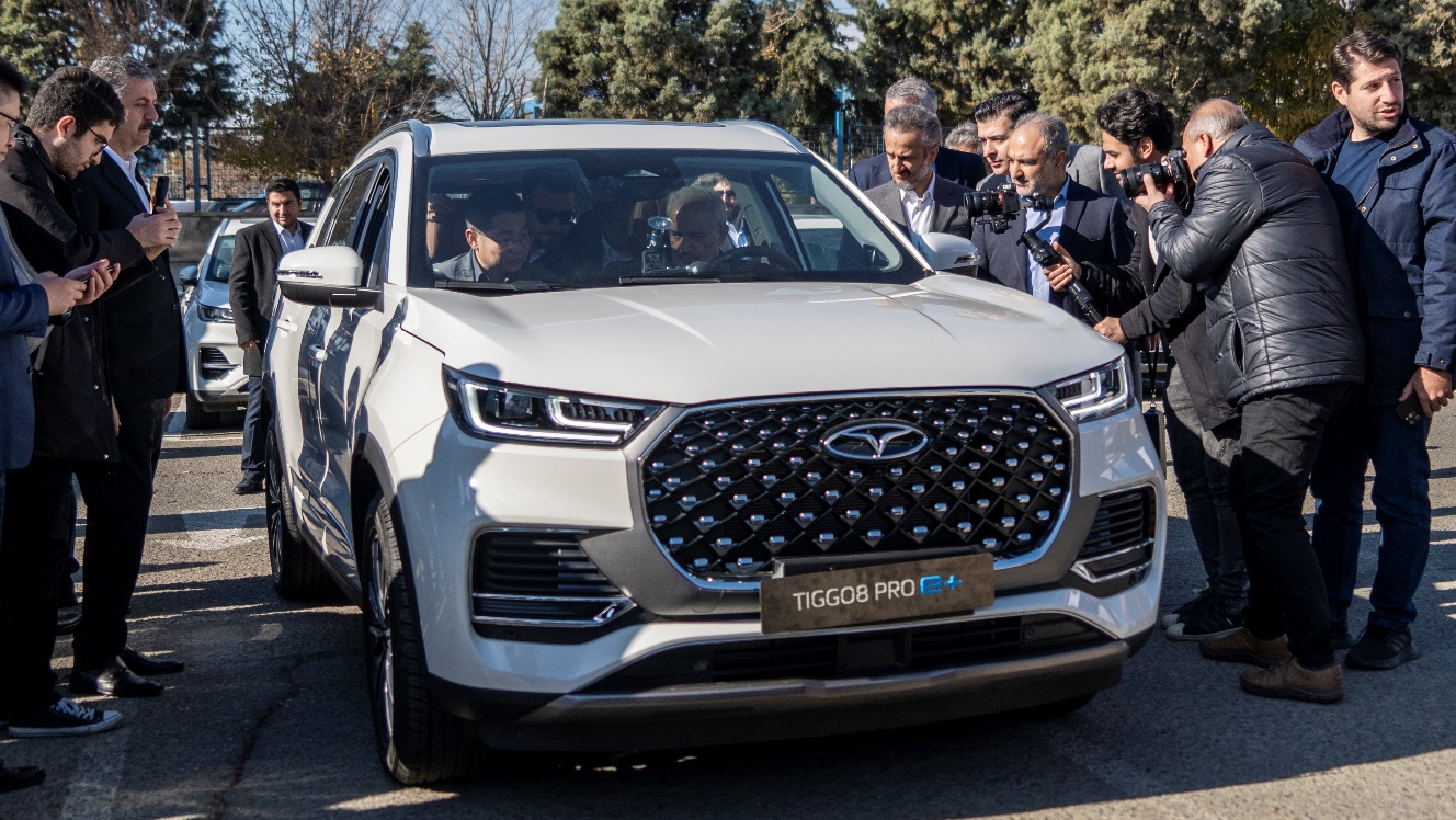 تست محصولات پلاگین-هیبرید فونیکس توسط وزیر محترم صمت