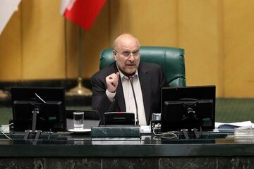 نامه انتقادی قالیباف به رئیسی درباره اختصاص ارز ۲۸ هزار و ۵۰۰ تومانی به ۲۸ قلم کالای اساسی /مگر ما چقدر منابع ارزی داریم؟