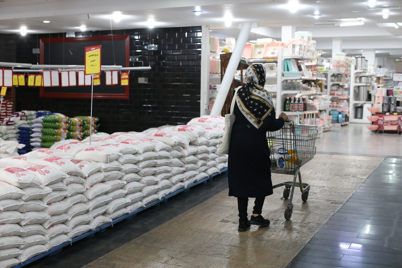 - جدیدترین قیمت برنج ایرانی در بازار/ برنج هاشمی، طارم،دودی و عنبربو کیلویی چند شد؟