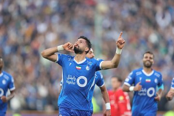 عکس| وضعیت ترسناک مصدومیت چشم مدافع استقلال عکس| وضعیت ترسناک مصدومیت چشم مدافع استقلال