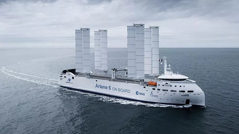 بزرگترین موشک اروپا سوار این کشتی میشود/ عکس