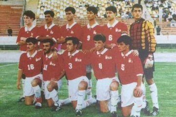 عکس | تصویر جالب از دیدار دوستانه پرسپولیس و تیم ملی ب شوروی در ۲۴ آذر ۶۹