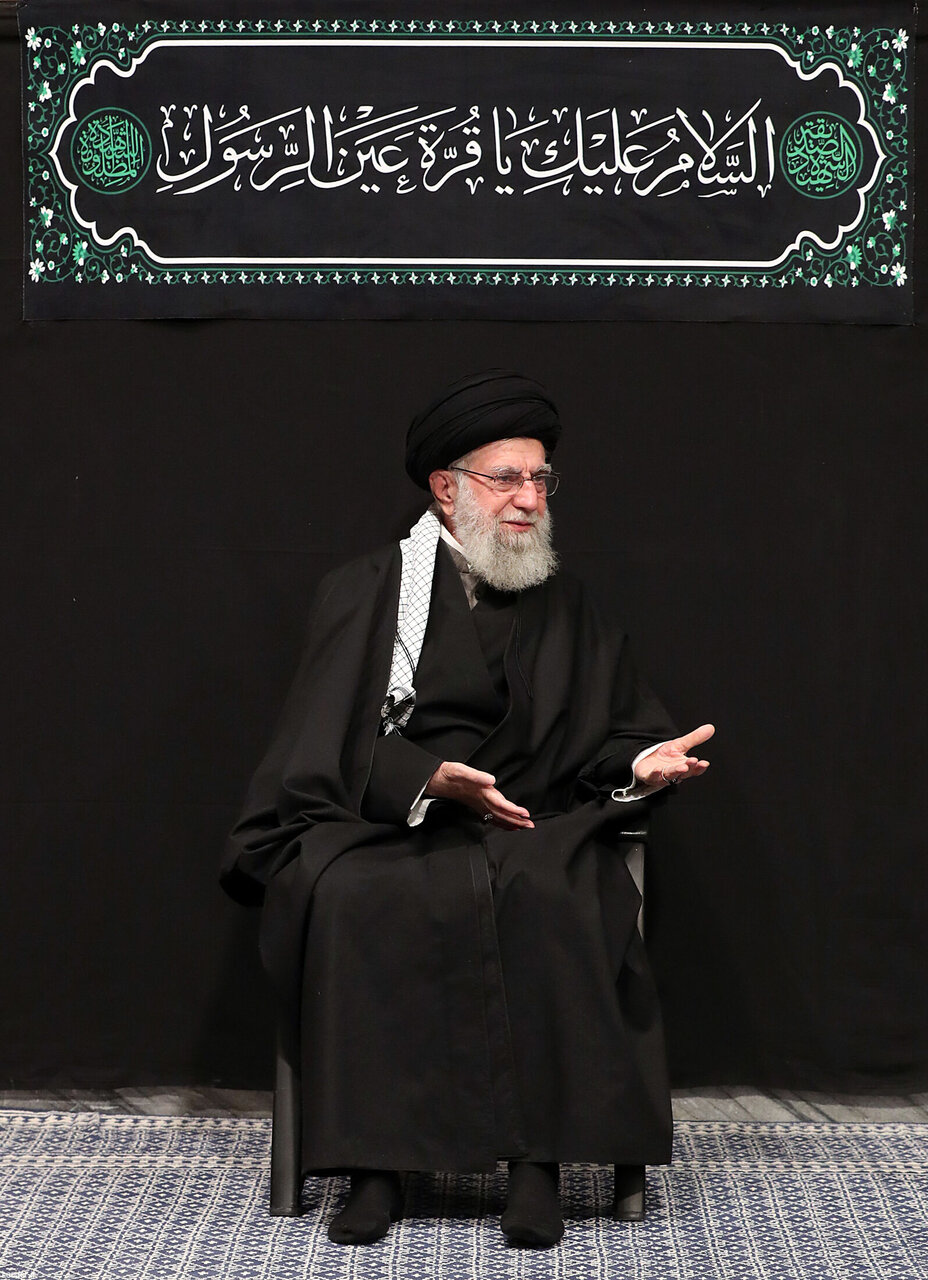 دومین شب مراسم عزاداری حضرت فاطمه با حضور رهبر انقلاب+عکس