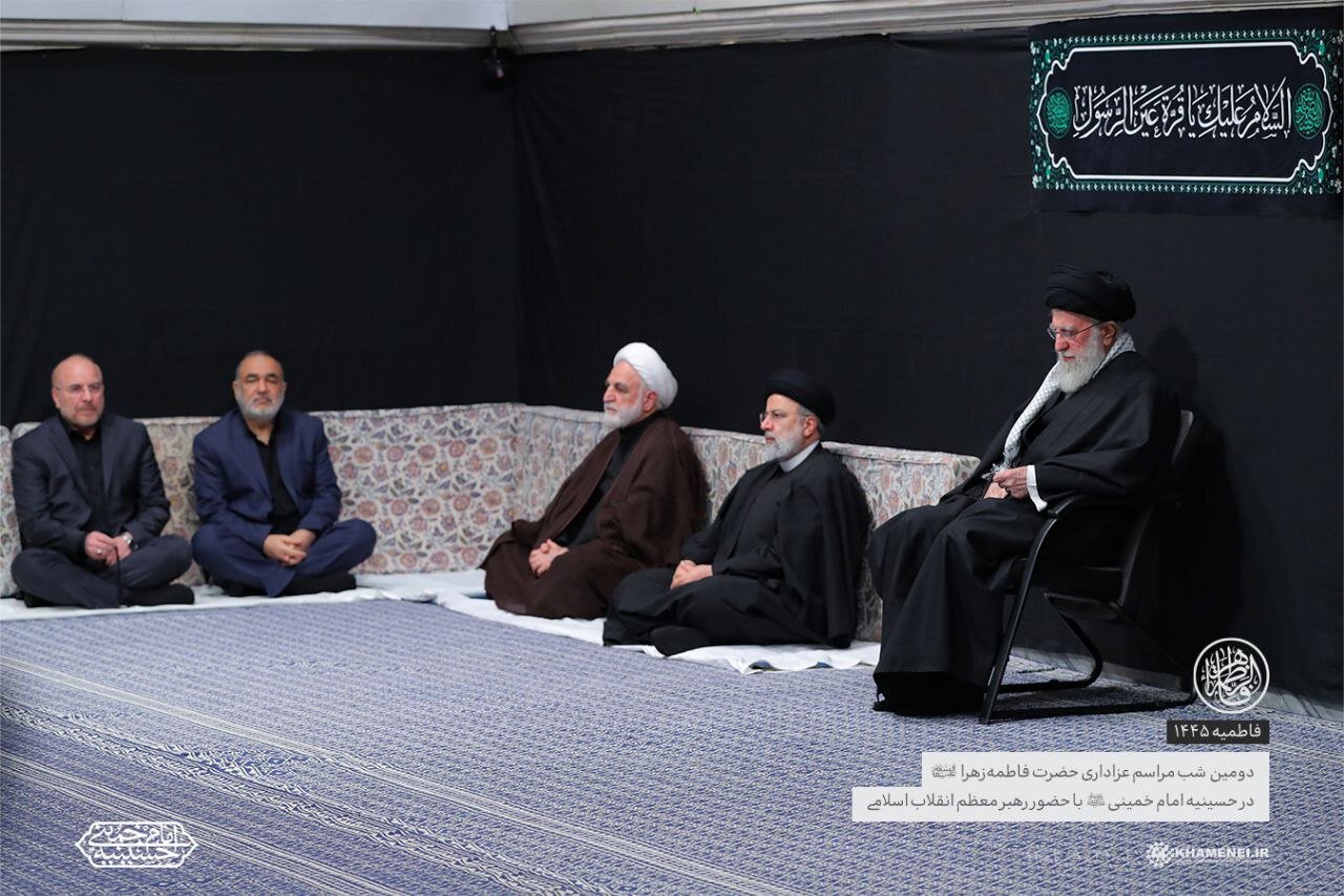 دومین شب مراسم عزاداری حضرت فاطمه با حضور رهبر انقلاب+عکس