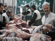 توزیع گوشت قربانی در بین ١١٠٠ خانواده محروم کرمانشاهی