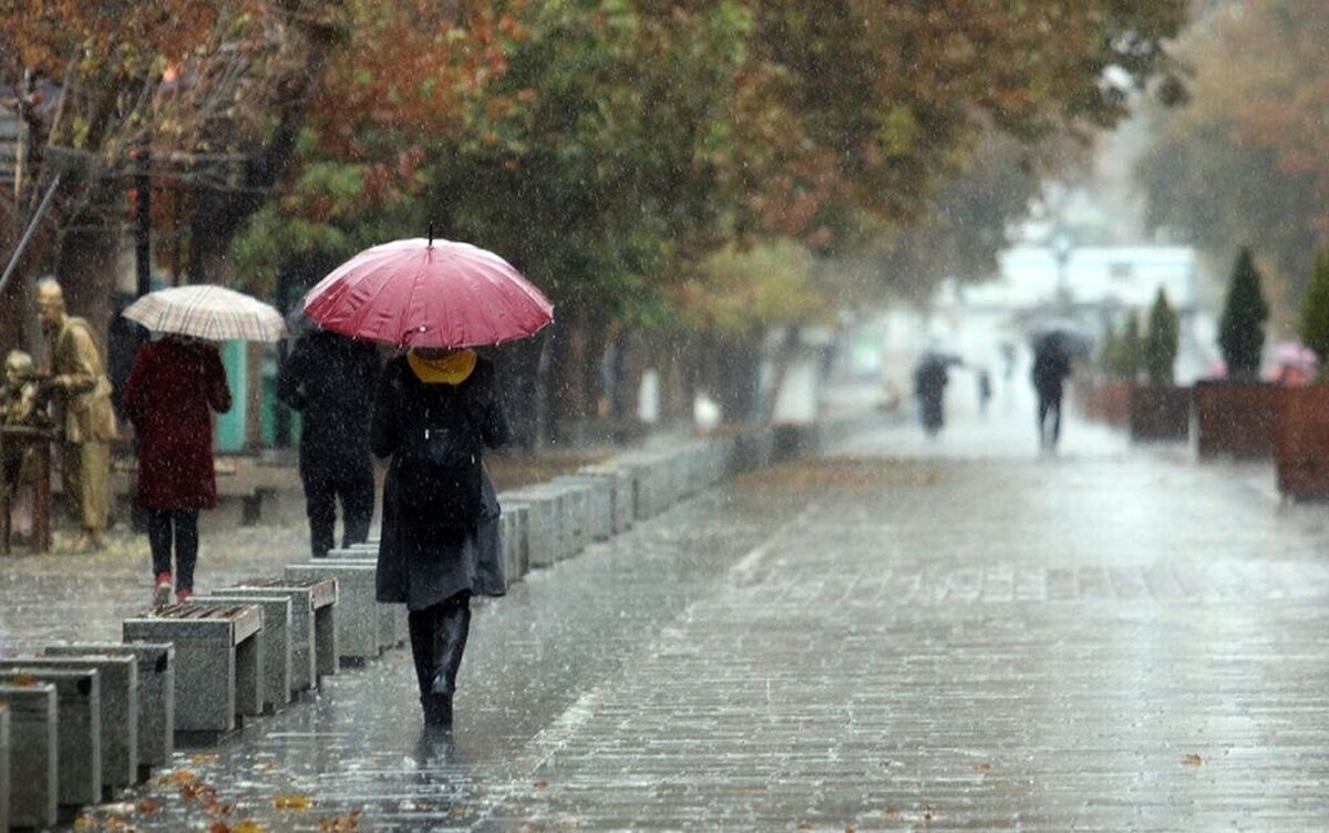 - بارش باران و برف در تهران تا کی ادامه خواهد داشت؟