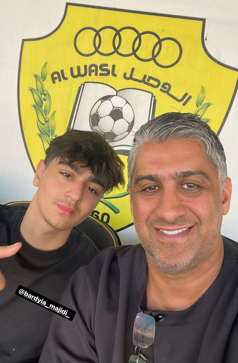 عکس| سلفی پسر فرهاد مجیدی و عمویش در بازی حساس اتحاد کلباء