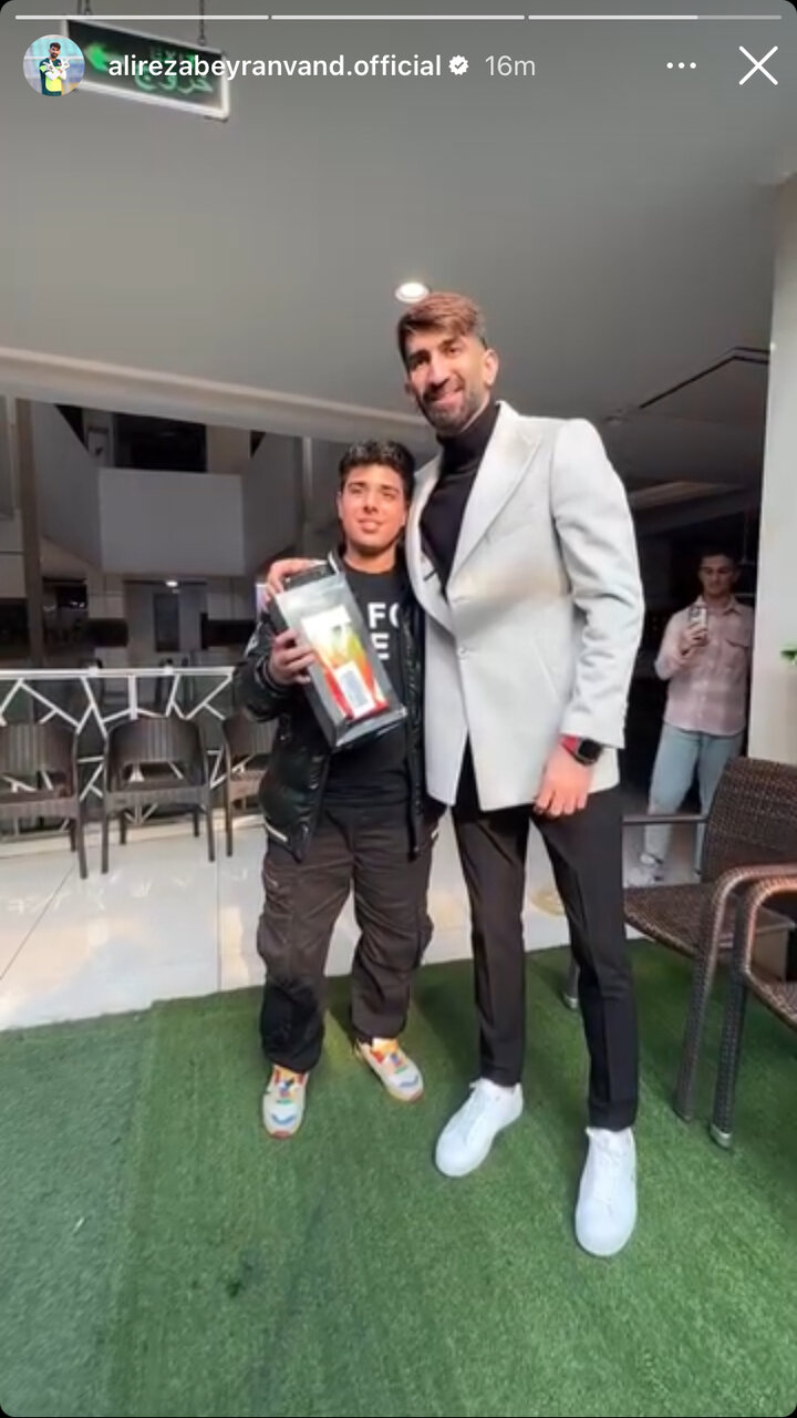 عکس| اقدام زیبای بیرانوند؛ آرزوی این هوادار برآورده شد!