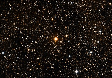 ابعاد غول‌آسای بزرگترین ستاره شناخته‌شده در کنار خورشید/ عکس