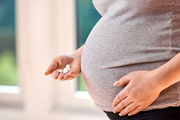 ببینید| عادت ماهیانه با وجود بارداری ممکن است؟/ پاسخ دکتر لاهوتی ببینید| عادت ماهیانه با وجود بارداری ممکن است؟/ پاسخ دکتر لاهوتی