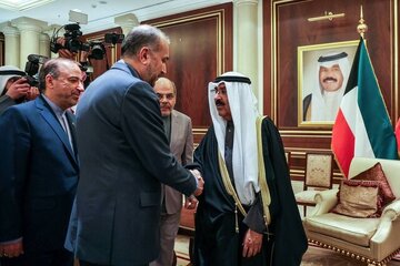 امير عبد اللهيان يلتقي أمير الكويت الجديد