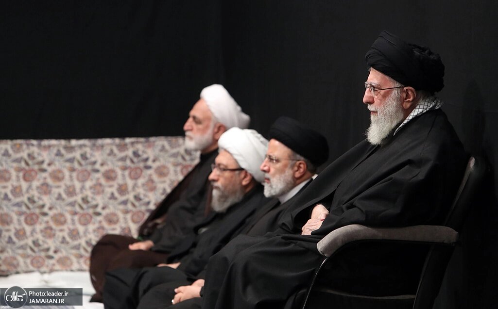 سران قوا در محضر رهبری حاضر شدند/ آملی لاریجانی هم آمد +عکس