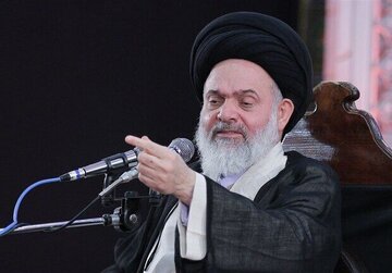 توصیه مهم حسینی بوشهری به مسئولان / سیاست‌های اصلی نظام نباید با جابه‌جایی دولت‌ها تغییر کنند