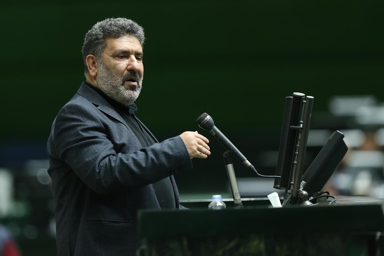 عکسی از قالیباف در آغوش سردا بلندپایه سپاه در یک مراسم/ مداح جنجالی هم آمد +تصاویر