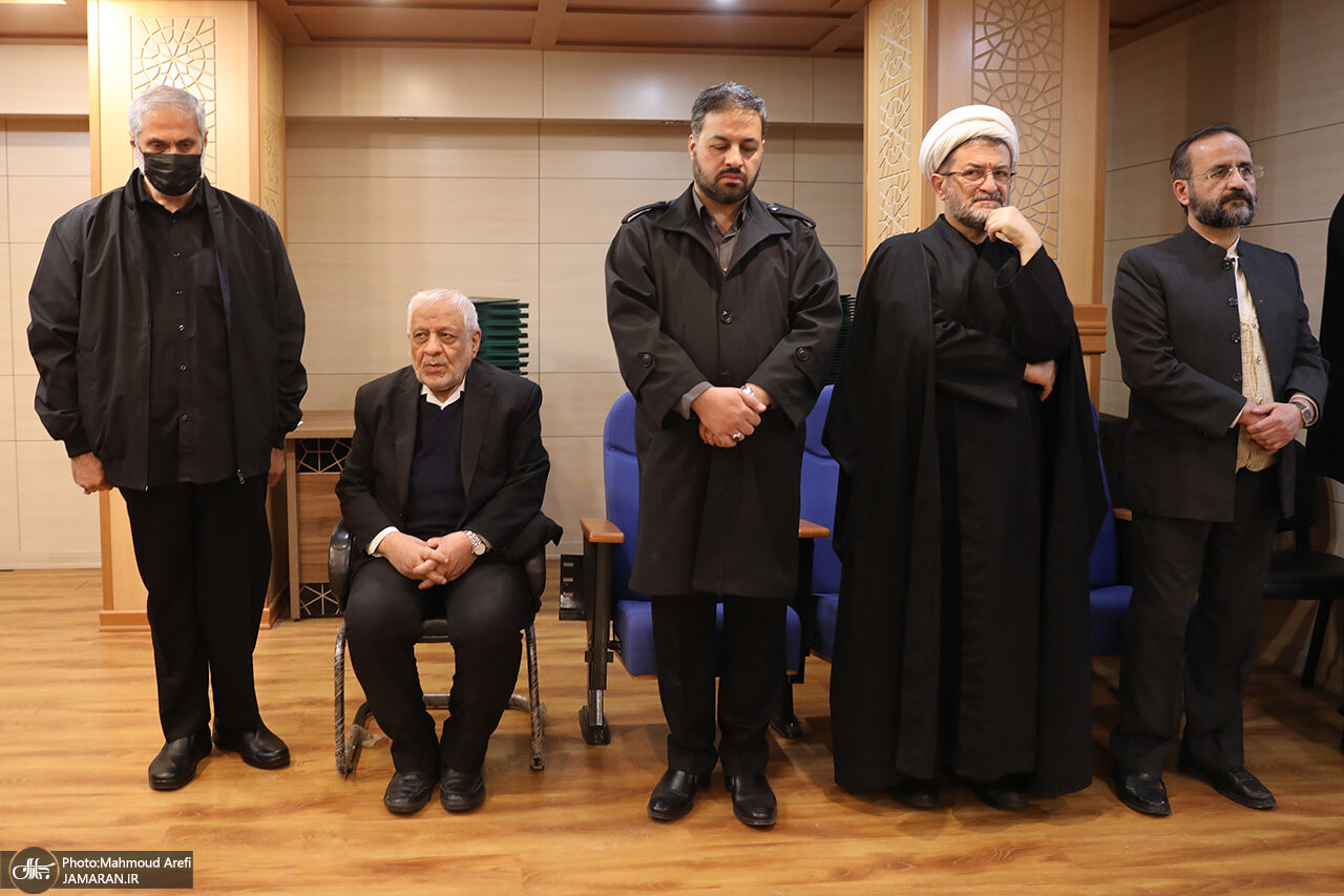 حضور کاندیدای جنجالی ریاست جمهوری در مراسم ختم همسر علامه طباطبایی / نهاوندیان و بادامچیان هم آمدند + عکس 3