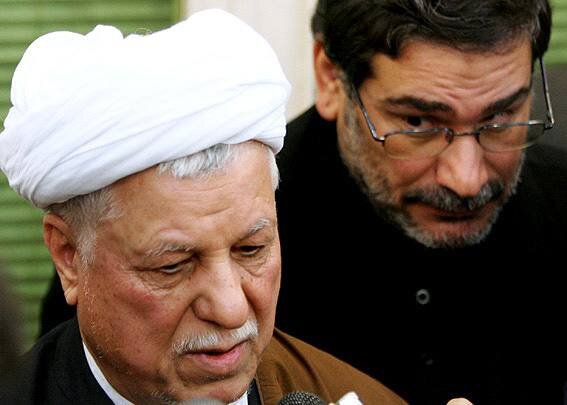 عکسی از محسن رضایی درحال اشک ریختن در کنار آیت الله هاشمی / نگاه متفاوت شمخانی 4