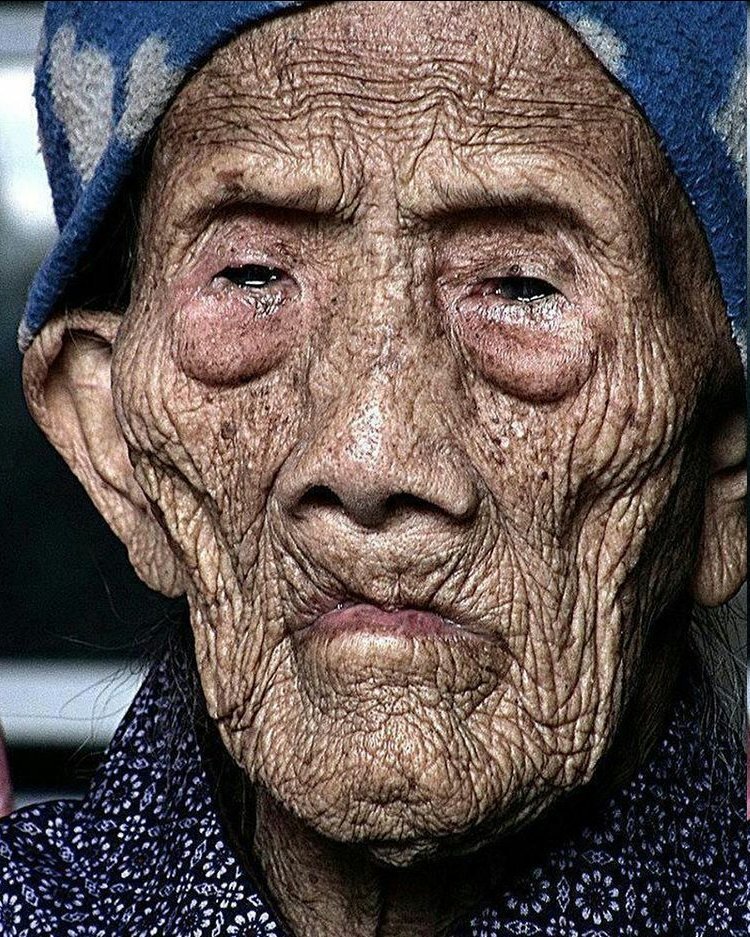 عکس | تصویری وایرال شده از پیرتین مرد جهان در ۲۵۶ سالگی