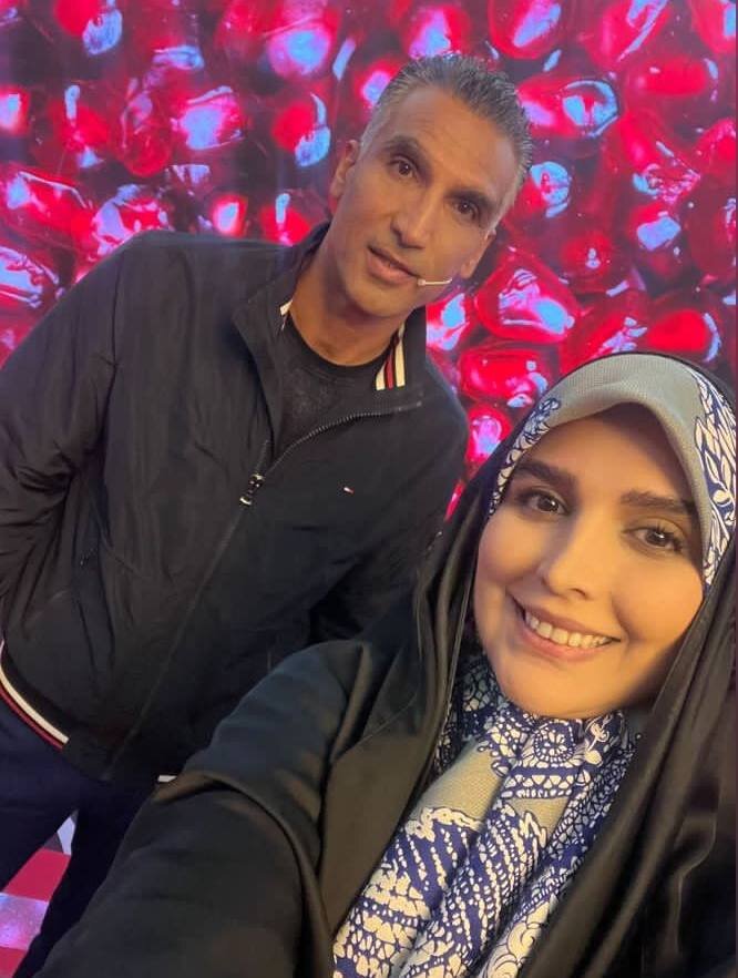 عکس| سلفی مجری خانم با سرطلایی استقلالیها