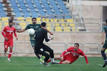 کلید بازگشت در دست دقیقی 