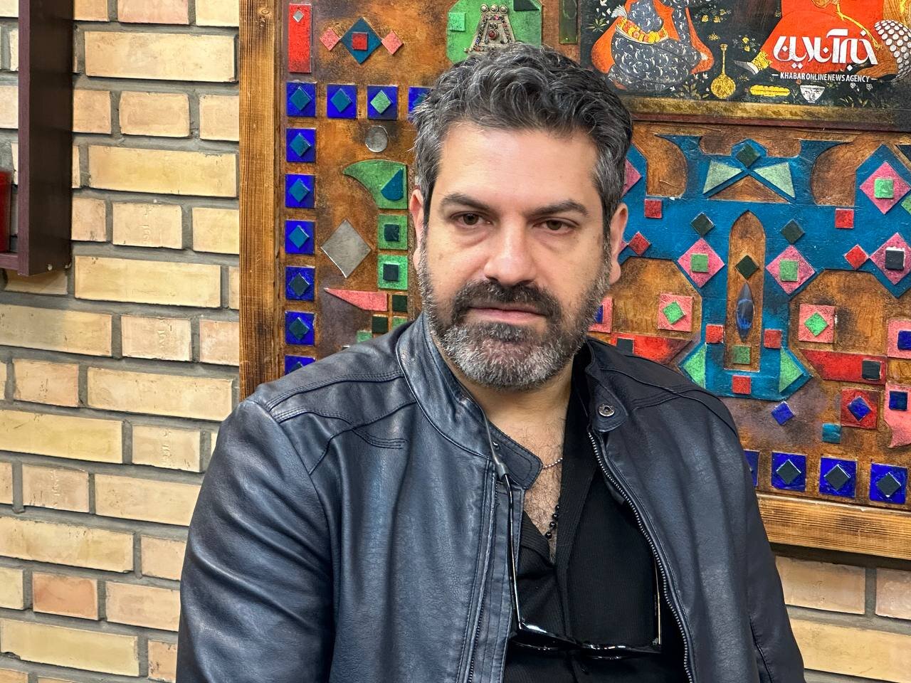 دم از دمکراسی میزنند؛ اما از روی نعش آدمها رد میشوند/ اجرای نمایش در چنین شرایطی «جنون محض» است/ تئاتر خصوصی به جریان اصلی ضربه زد