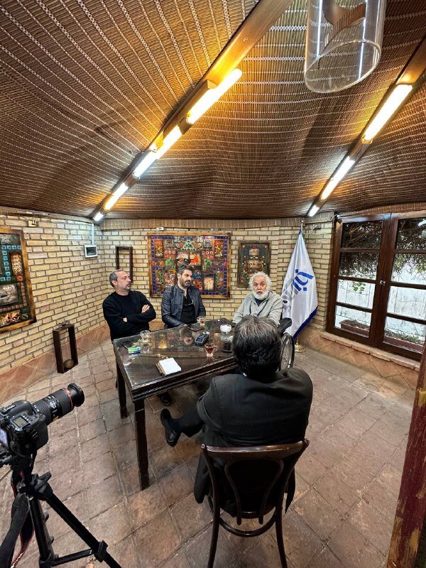 دم از دمکراسی میزنند؛ اما از روی نعش آدمها رد میشوند/ اجرای نمایش در چنین شرایطی «جنون محض» است/ تئاتر خصوصی به جریان اصلی ضربه زد