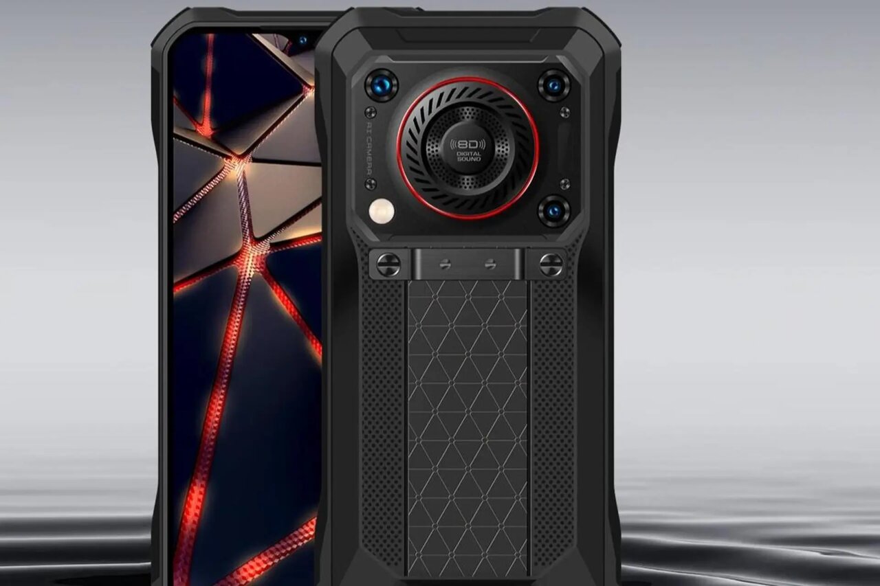 گوشی هوشمند زرهپوش با دوربین دید در شب/ عکس