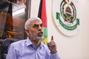 عکس | تصویری از یحیی السنوار در کنار اسماعیل هنیه؛ عکس السنوار روی پوستر در کنار سیدحسن نصرالله عکس | تصویری از یحیی السنوار در کنار اسماعیل هنیه؛ عکس السنوار روی پوستر در کنار سیدحسن نصرالله