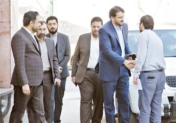 حمله خبرگزاری تسنیم به «بذرپاش و دوستانش»/ تجربه 17 سال پیشِ احمدینژادیها تکرار میشود؟