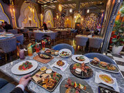 تصویری از منوی عجیب یک رستوران برای مردم ایران!
