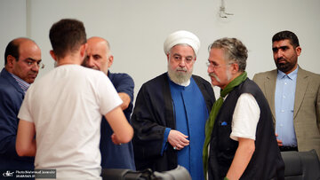 تصاویری از پشت صحنه مستند احمد تصاویری از پشت صحنه مستند احمد