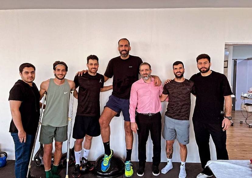 عکس| تمرین مشترک ستارههای سرخابی با مرد ۲ متر ۱۸ سانتیمتری!