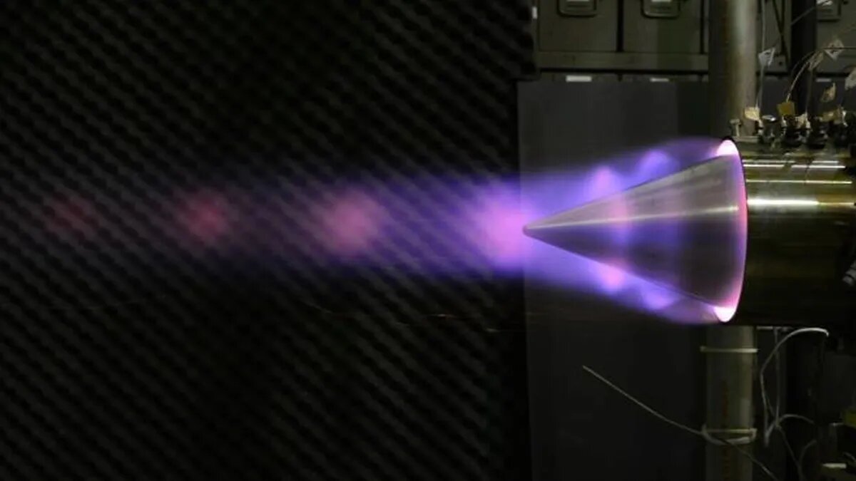 چین قدرتمندترین موتور جت جهان را ساخت/ رسیدن به سرعت باورنکردنی ۱۶ ماخ