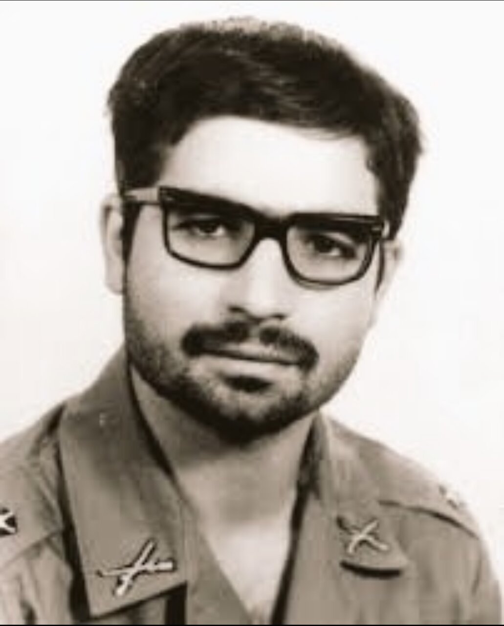 عکسهایی جالب از حسن روحانی و سیدمحمد خاتمی در لباس سربازی