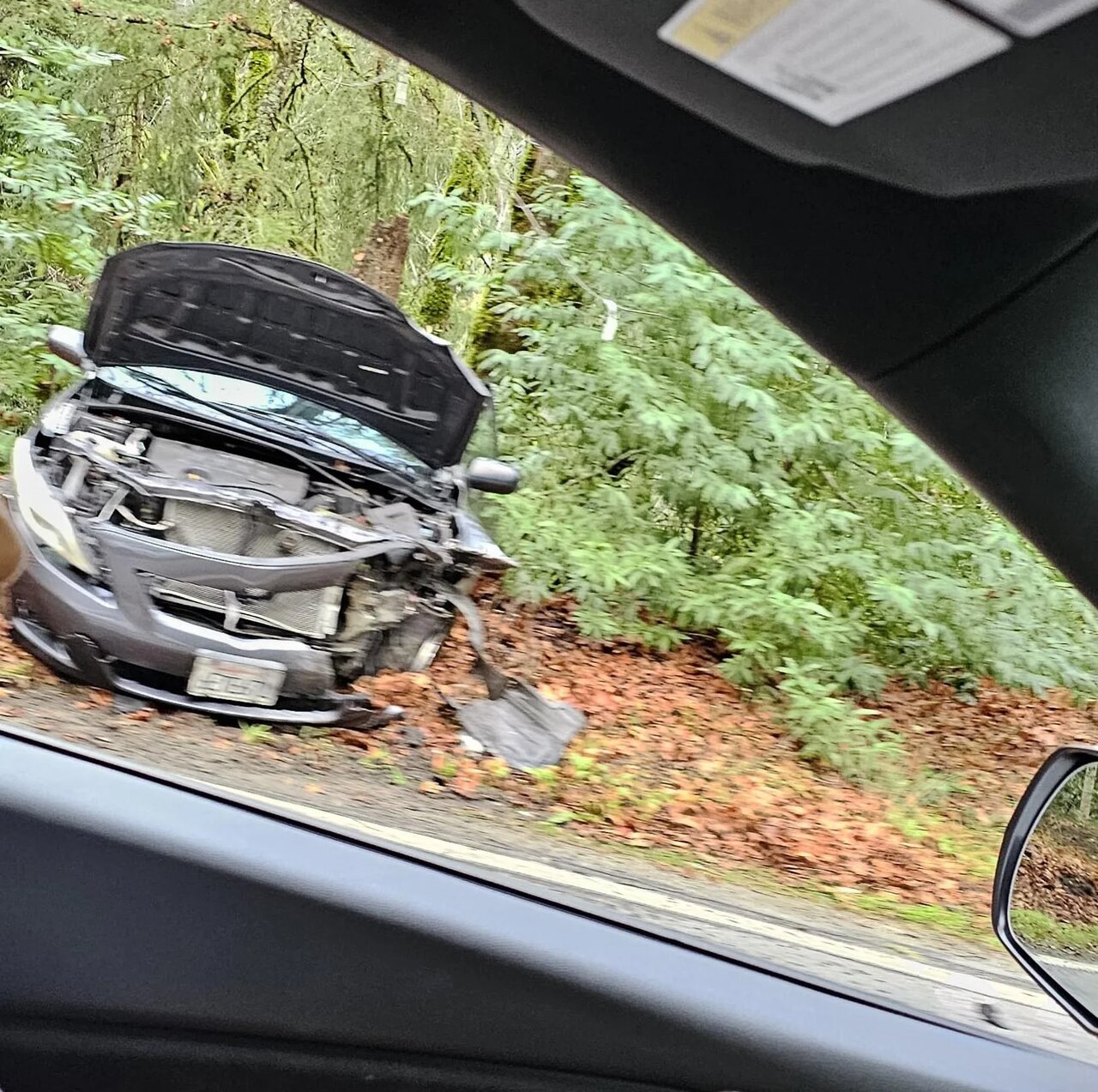 اولین تصادف تسلا سایبرتراک پس از رونمایی/برخورد پیکاپ غول پیکر تسلا با یک تویوتا کرولا در جاده/عکس