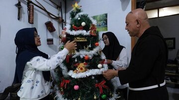 حکایت درخت کریسمسِ اسلامی