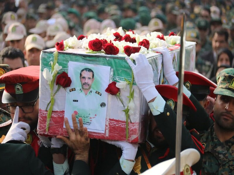 مراسم تشییع پیکر شهید فراجا «شهریار بابایی» در کرمانشاه برگزار شد