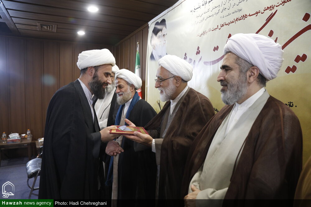 انتقاد قائم مقام مدیر حوزه های علمیه از عدم ارتباط برخی بزرگان حوزه با مردم 2