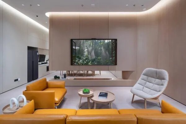 فروشگاه عجیب و غریب هواوی در چین/ عکس