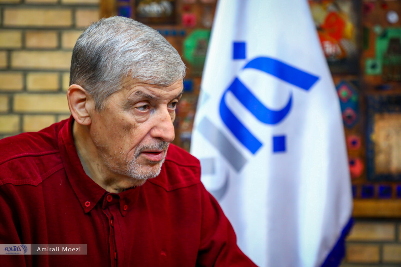 حقیقتپور: قانون اساسی متن مقدسی نیست/ بازنگری در آن با مشورت رهبری، قوتی برای نظام به شمار میآید حقیقتپور: قانون اساسی متن مقدسی نیست/ بازنگری در آن با مشورت رهبری، قوتی برای نظام به شمار میآید