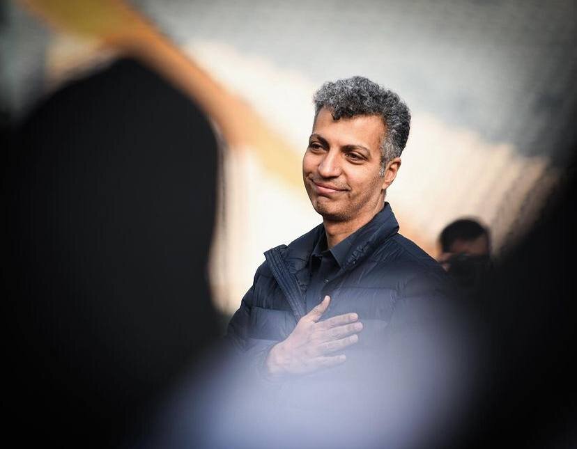 عکس| بهت و حسرت عادل فردوسیپور در ورزشگاه آزادی