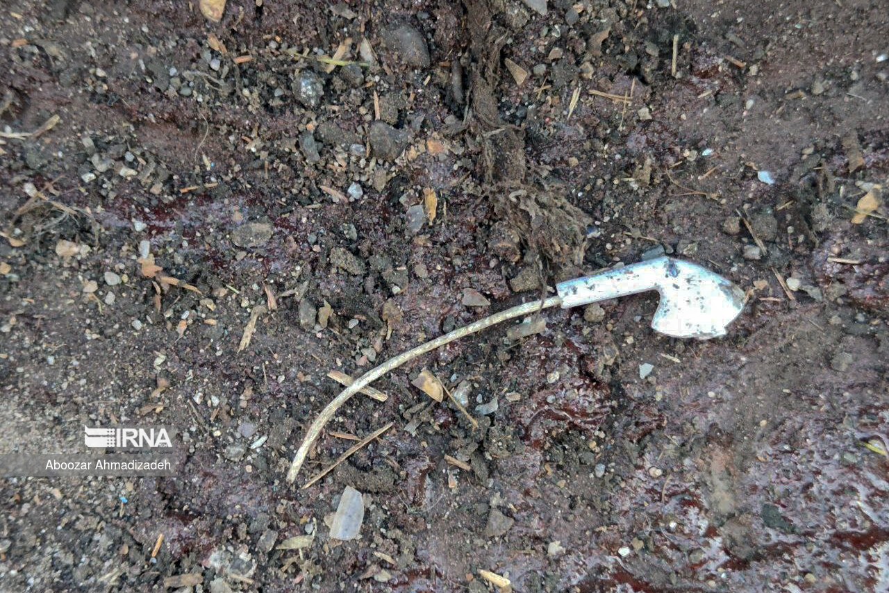 تصاویر دلخراش از حمله تروریستی کرمان /از زنانی که زمینگیر شدند تا هندزفری خونآلود