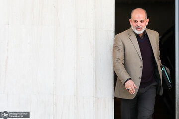 وزیر کشور در حال بازدید از مانور آمادگی انتخابات + عکس