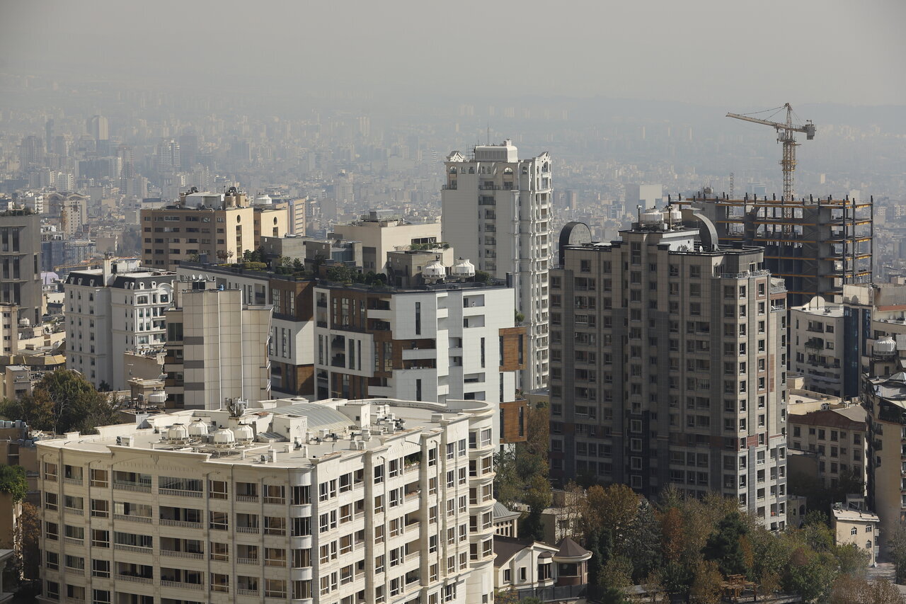 - افزایش نسبی دما در تهران / کاهش کیفیت هوا در مناطق پرتردد