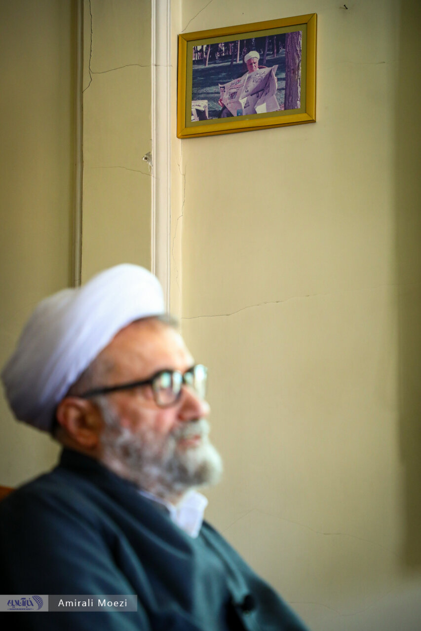 مسیح مهاجری: با شدت علیه آیت الله هاشمی تبلیغ می شد اما در میدان ماند و در نرفت /هاشمی به امام گفت من را اعدام کنید ولی مساله جنگ را تمام کنید