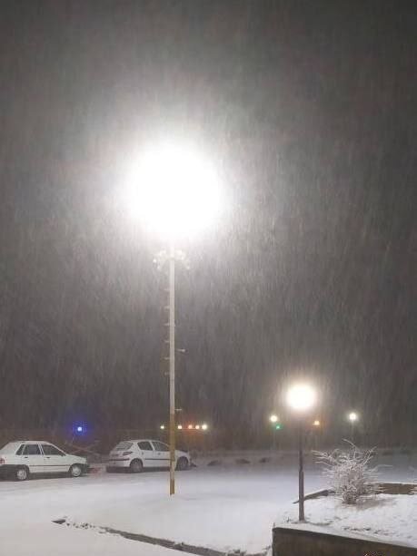 بازگشت بارش برف به استان آذربایجانغربی / فقط برخی روستاها و جادهها سفیدپوش شدند