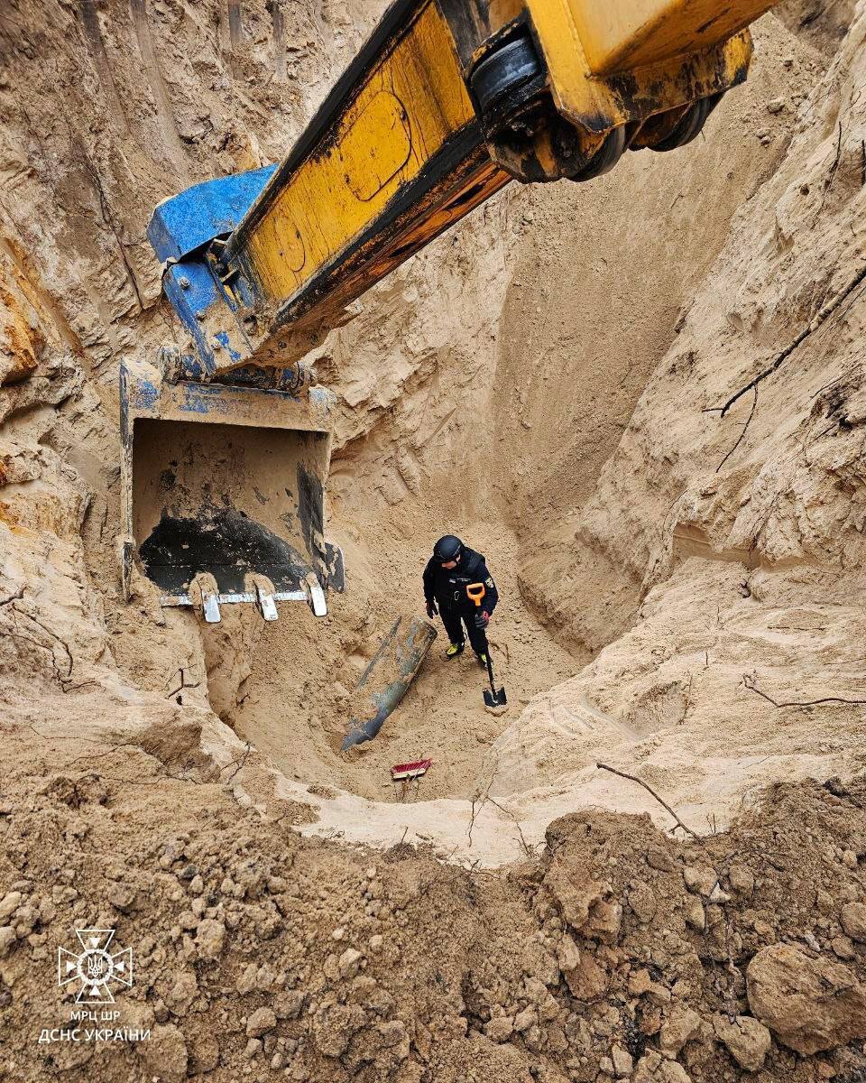 اوکراین موشک منفجرنشده کینژال را خنثی کرد/عکس