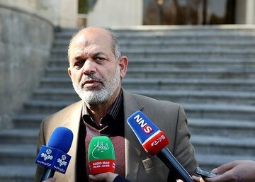 وزير الداخلية: النظام الإيراني في ذروة شموخه واقتداره