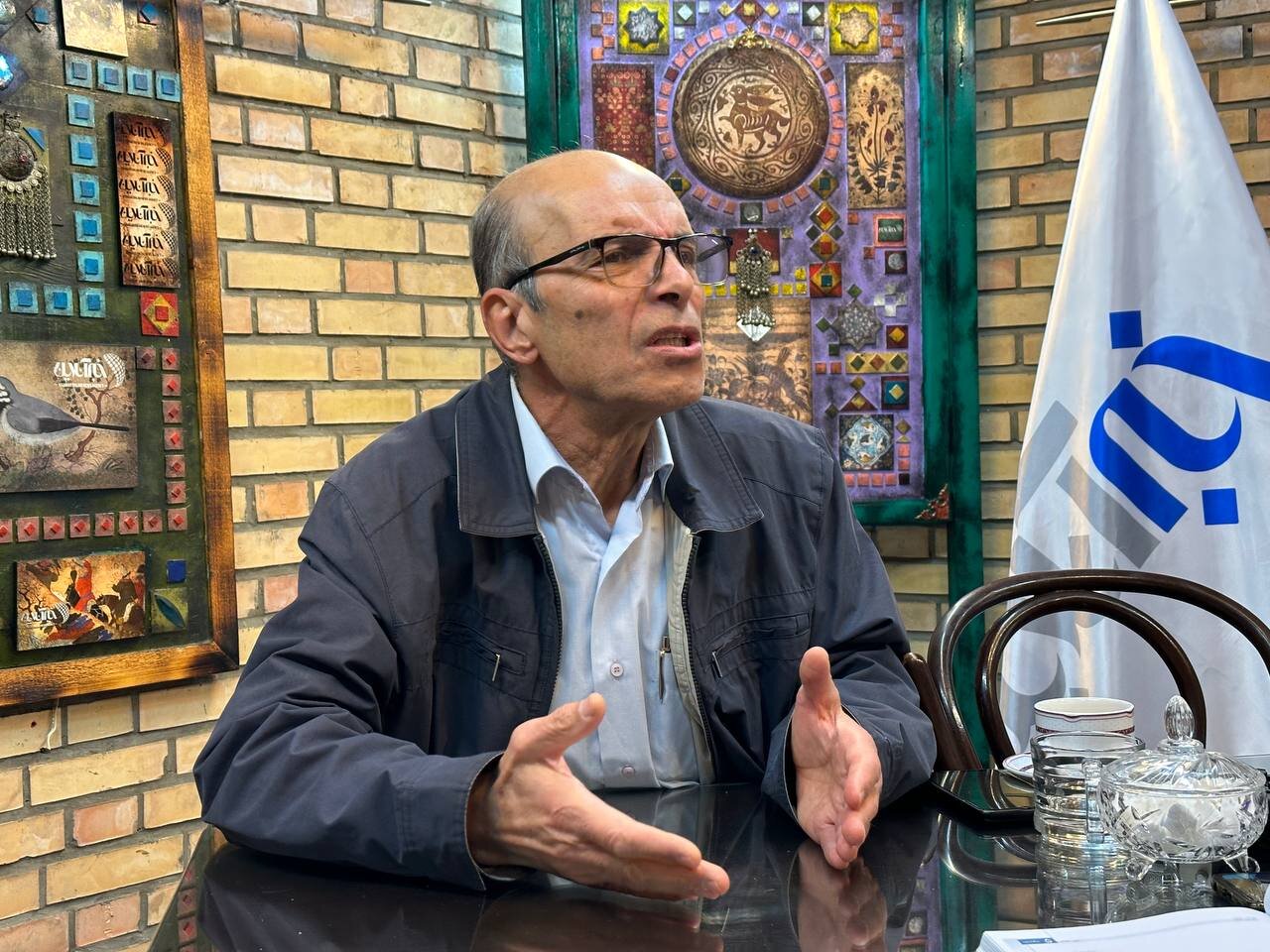 در دوره احمدینژاد طبقه متوسط به محاق رفت/ قانون حجاب را نمیتوانند اجرا کنند/ نسل جدید طبقه متوسط دنبال آزادی و سبک زندگی خودش است